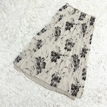 플리츠 스커트 꽃무늬 롱 기장 티어드 내추럴 베이지 ( M )