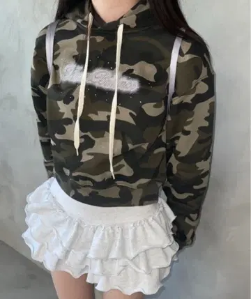 FCMM 큐빅 크롭 후디 카모플라쥬 후드티