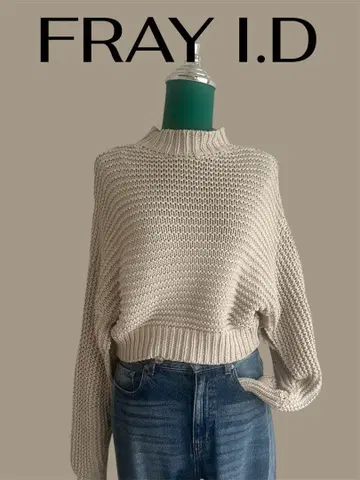 FRAY I.D 플라이아이디 슬릿 니트 크롭 기장 캐시미어 혼방