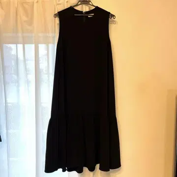 BARNEYS NEW YORK 바니스뉴욕 슬리브리스 원피스