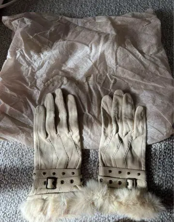 가죽 장갑 퍼 포함