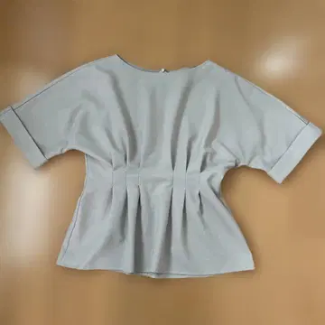 TIARA 티아라 펨라무 블라우스