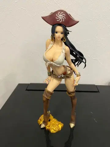 원피스 핸콕 피규어