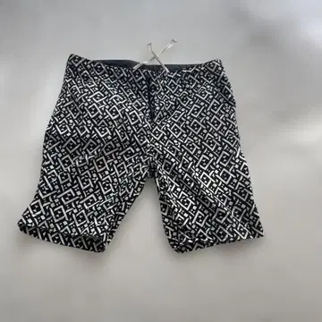 기하학 패턴 캐주얼 숏팬츠 LL
