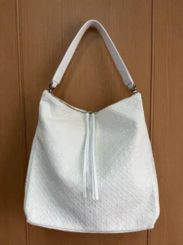 게라르디니 화이트 숄더백