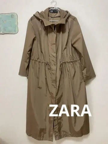 ZARA 후드 부착 롱 코트