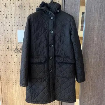 매킨토시 퀼팅 보아 코트 블랙