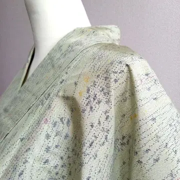 연한 녹색 실크 명주 기모노 미사용