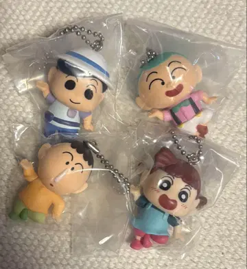 짱구는 못말려(크레용 신짱) 피규어 가챠가챠 4체 세트