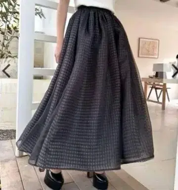버스데이 배쉬 CHIFFON CHECK FLARE SKIRT 쉬폰