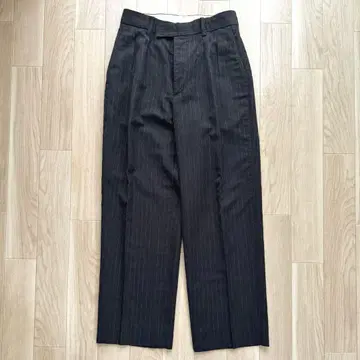 A.PRESSE 22AW 스트라이프 슬랙스