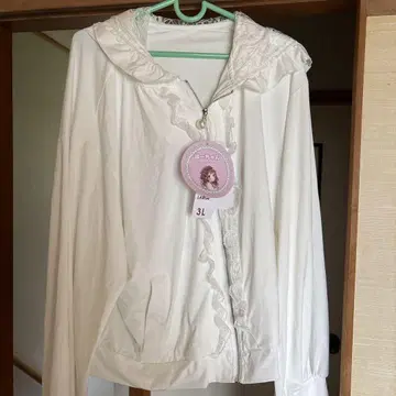화이트 프릴 후드티 3L