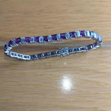 보라색 에메랄드 컷 팔찌