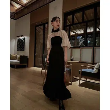 AMERI 레이어드 벌룬 헴 드레스