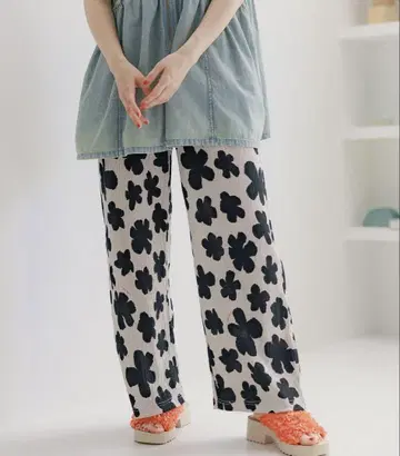 niko and - DRY 쿠쉬 이지 팬츠 아이보리 플라워 M 사이즈