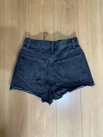 ZARA 데미지 숏팬츠