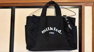 milkfed. 프릴 토트백 블랙 밀크페도