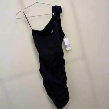 ZARA 블랙 원숄더 미니 원피스 XS