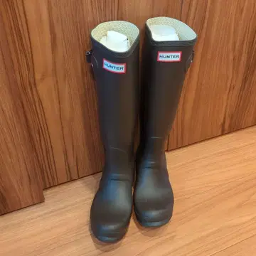 HUNTER 다크 브라운 롱 부츠 UK 5 24cm