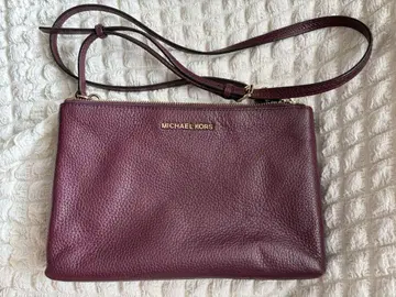 MICHAEL KORS 버건디 숄더백