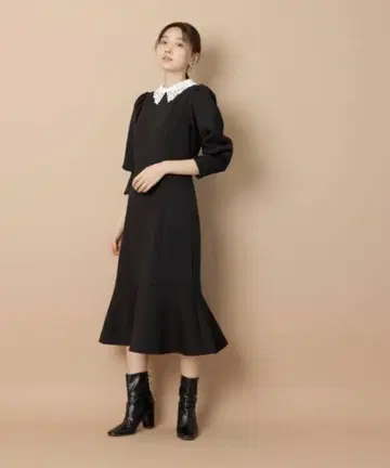 JUSGLITTY 2way 레이스 카라 부착 원피스 블랙 머메이드 원피스