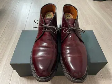 알든 버건디 가죽 처카 부츠