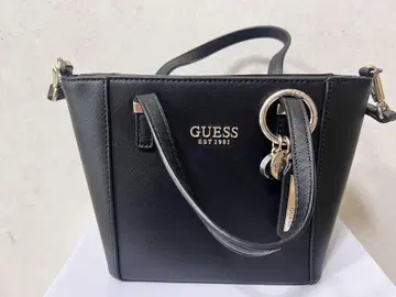 GUESS 블랙 토트백