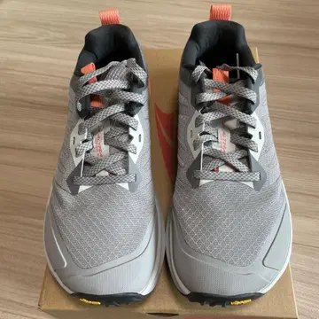 ALTRA LONE PEAK 9+ (론피크 9+) 우먼