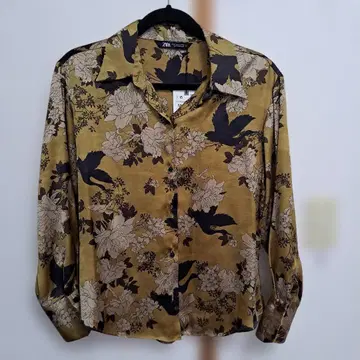 ZARA 플라워 프린트 긴팔 셔츠 M