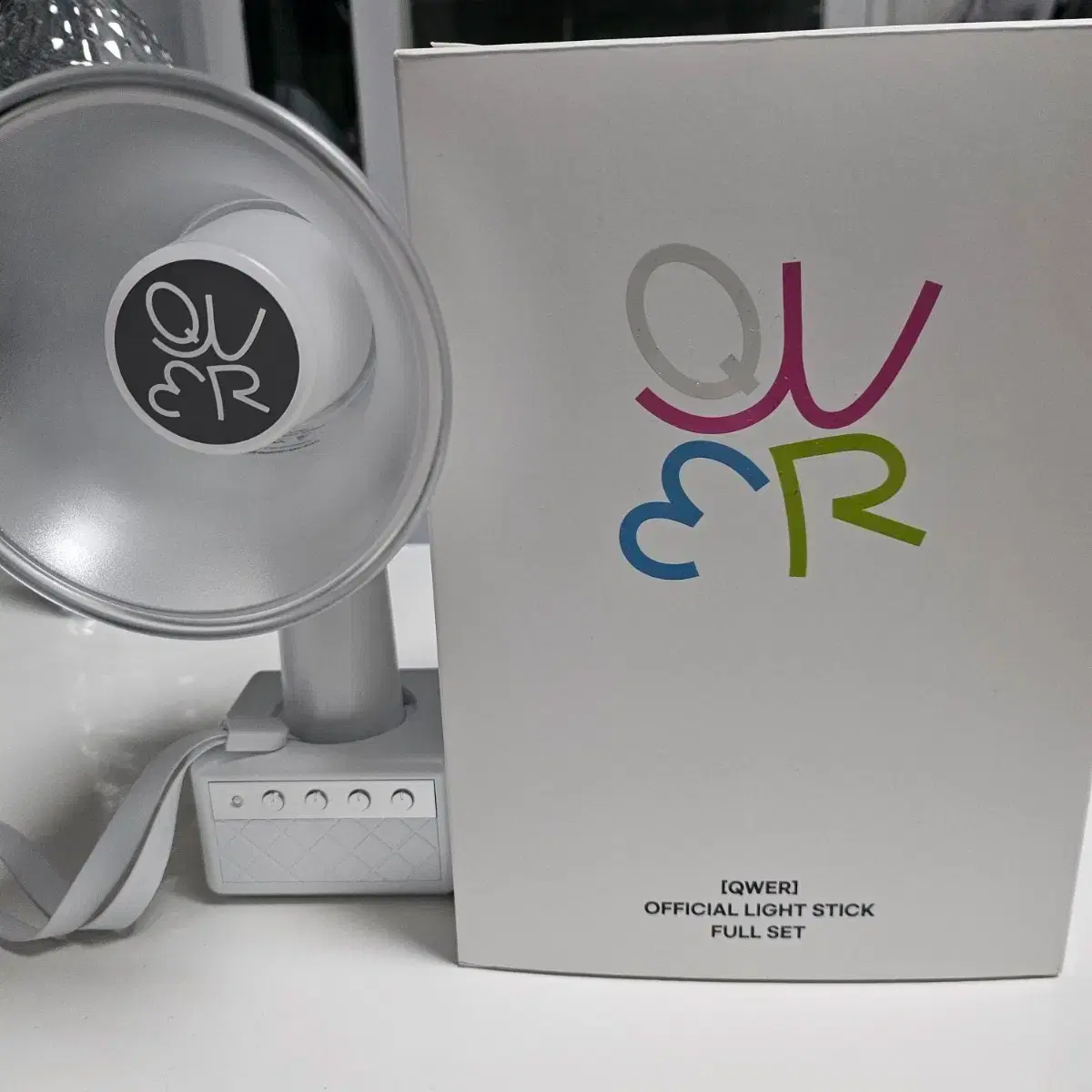 QWER lightstick full set on Bunjang Global Site.