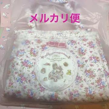 산리오 마론 크림 토트백 패션쇼 백