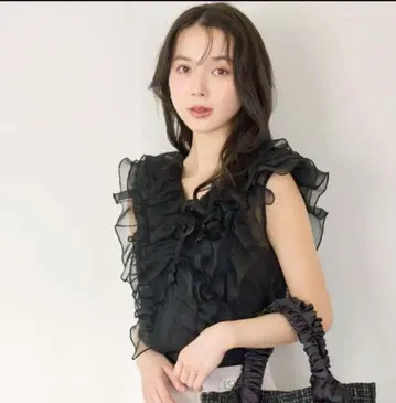프릴 달린 시스루 슬리브리스 상의