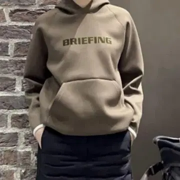BRIEFING 24FW 후드 부착 풀오버 올리브