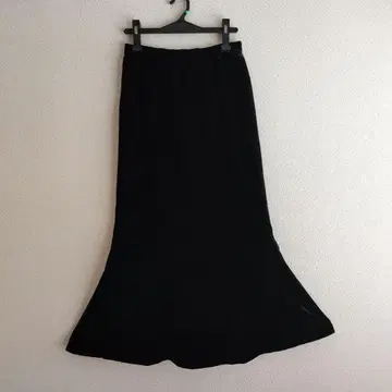 도쿄 소와르 블랙 벨벳 롱 타이트 플레어 스커트