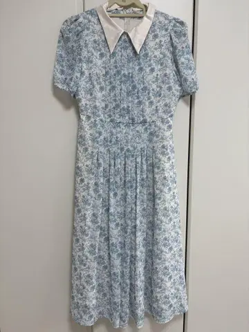 꽃무늬 카라 부착 원피스