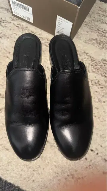 PADRONE 블랙 뮬 샌들