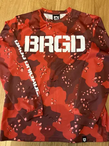 BRGD 긴팔 T셔츠 레드 카모