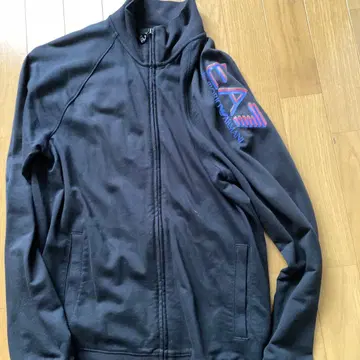 EA7 Emporio Armani 집업 저지 블랙