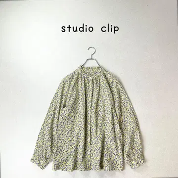 studio clip 밴드 카라 꽃무늬 개더 블라우스