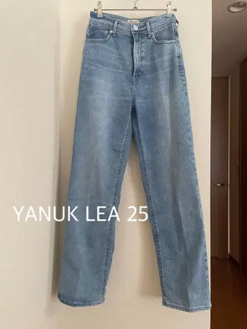 25 YANUK LEA 레어