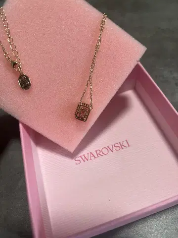 Swarovski 골드 스톤 목걸이