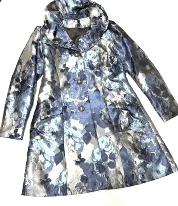 M 사이즈 새상품급 Via Faburrica 비아파브리카 무릎 기장 코트