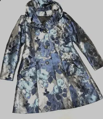 M 사이즈 새상품급 Via Faburrica 비아파브리카 무릎 기장 코트