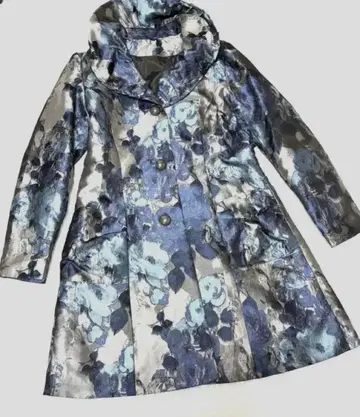 M 사이즈 새상품급 Via Faburrica 비아파브리카 무릎 기장 코트