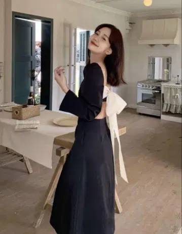 벌스데이 바쉬 백 디자인 블랙 드레스