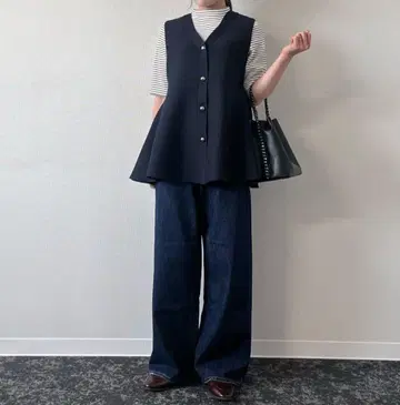 보더 무늬 상의 화이트/블랙