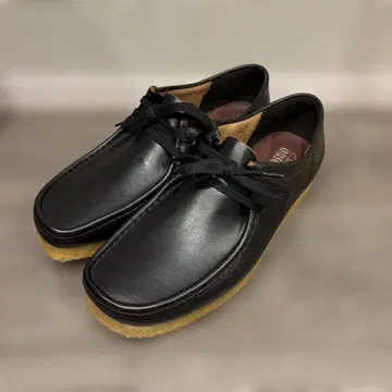 CLARKS / 클락스 Wallabee Smooth Leather