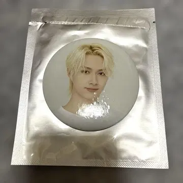 CARAT LAND 2023 준 캔뱃지