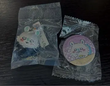 치이카와 쿠라스시 콜라보 모몽가 키링 캔뱃지 세트