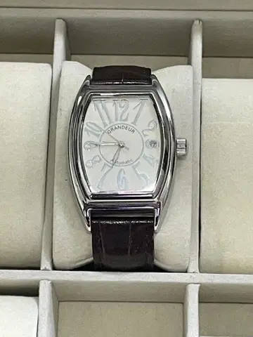 GRANDEUR 자동 와인딩